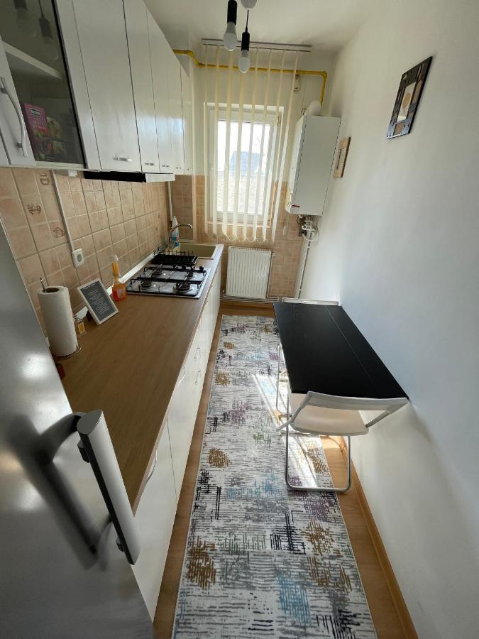 Apartament Cina Husi Exterior photo